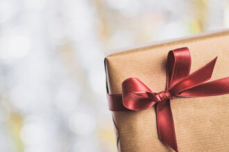 Trouver le bon cadeau pour une femme qui aime prendre soin d'elle : les pistes qui marchent vraiment